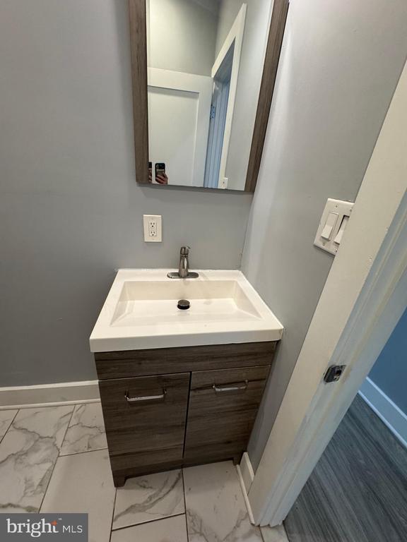 Building Photo - 1522 Willington St