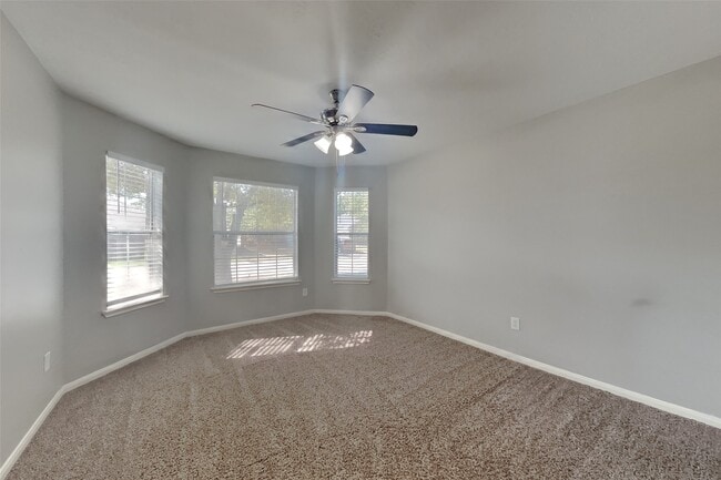 Building Photo - 2519 Fox Water Dr