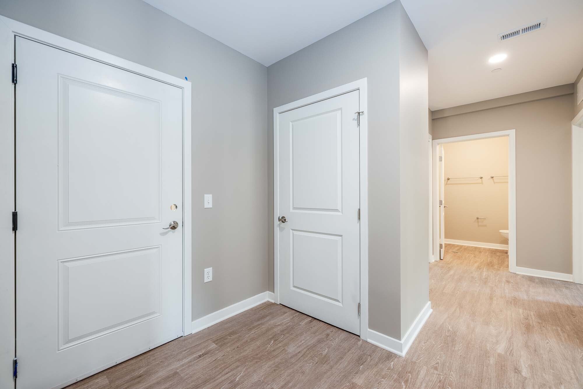 Building Photo - 5 Chestnut St