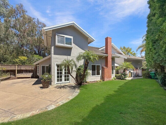 Building Photo - Great 3B/3BA House in Carmel Valley!