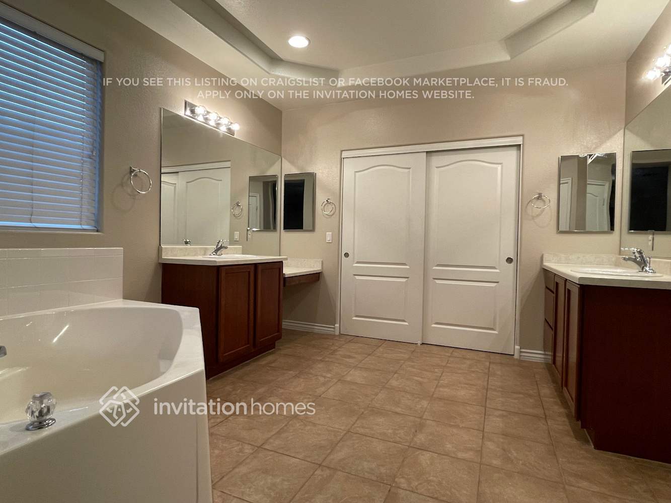 Building Photo - 5492 Oatfield St