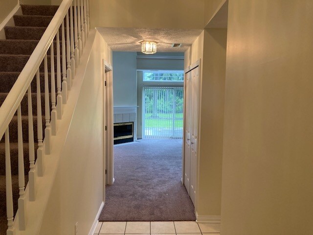 Building Photo - 2576 Woodruff Ct
