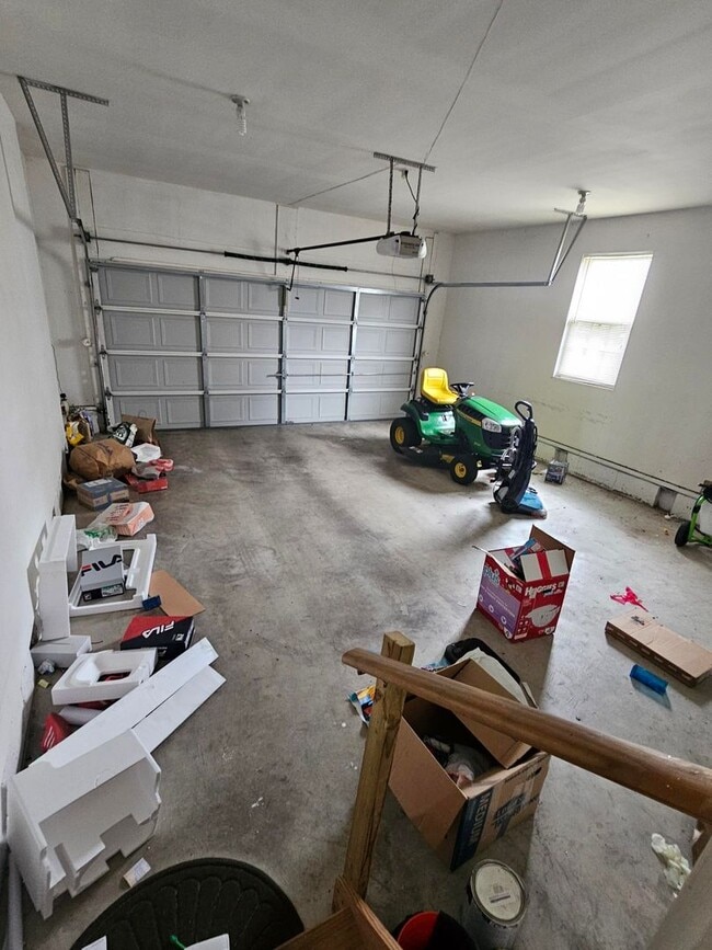 Building Photo - 830 Woodline Dr