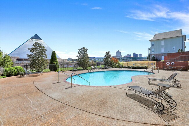 Building Photo - 358 Island Dr