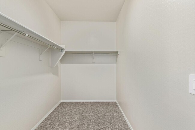 Building Photo - 3905 S 244th Dr