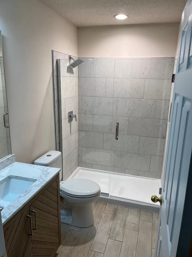 Building Photo - 154 Brentfield Loop