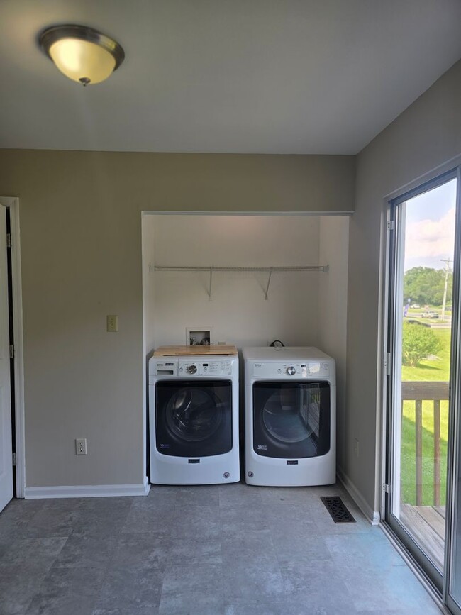 Building Photo - Blairville Court