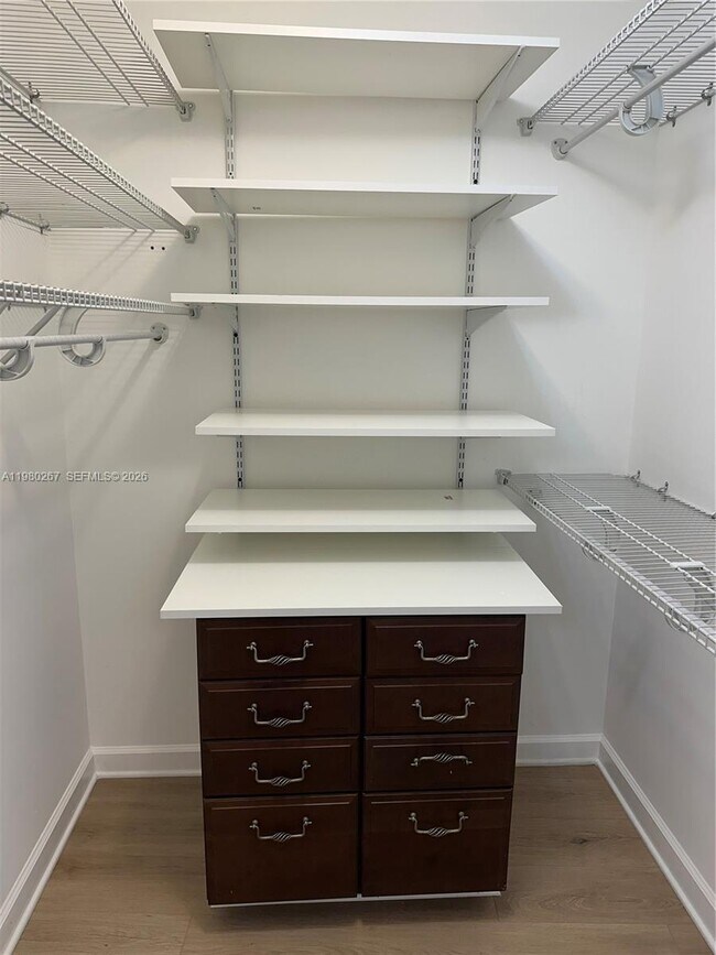 Building Photo - 6039 Collins Ave