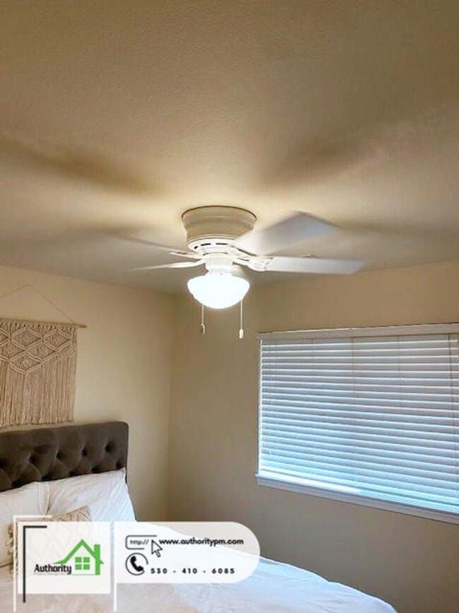 Building Photo - 3032 Stonecrest Pl