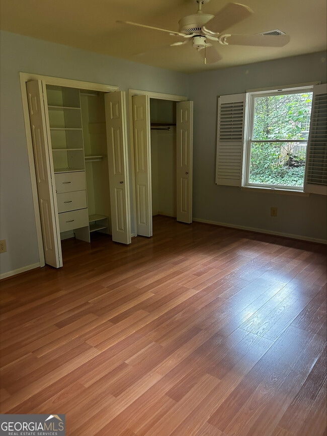 Building Photo - 125 Pebble Trail