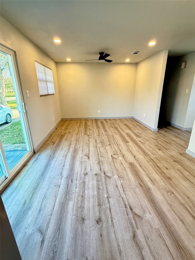 Building Photo - 210 N Mattson St