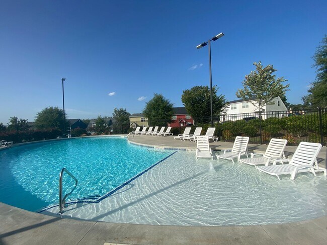 Building Photo - BRIDGEWATER HOME! LEASING FOR NOW OR AUGUST 2026! 1/2 Off Deposit!