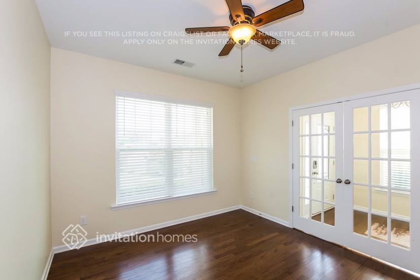 Building Photo - 6036 Thorburn Way