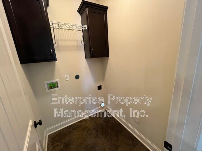 Building Photo - 7240 Winterbrook Ln