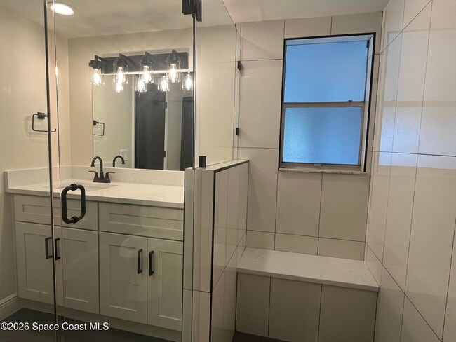 Building Photo - 1171 Riviera Dr NE