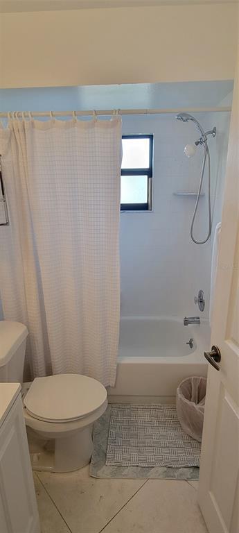 Building Photo - 1211 Capri Isles Blvd