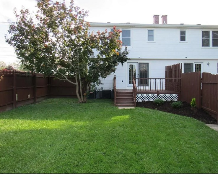 Building Photo - 144 Rowley Rd