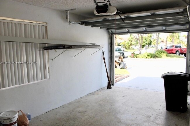 Building Photo - 5181 Kim Ct