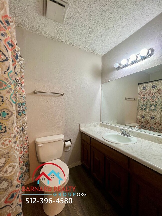 Building Photo - 106 Whitetail Dr