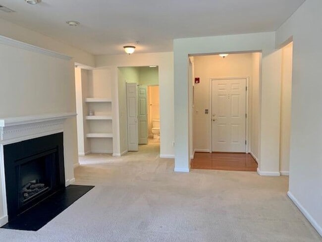 Building Photo - 426 Eyam Hall Ln