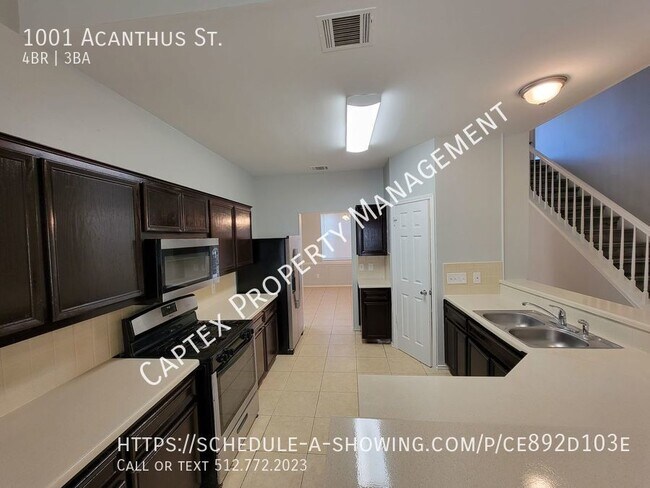 Building Photo - 1001 Acanthus St