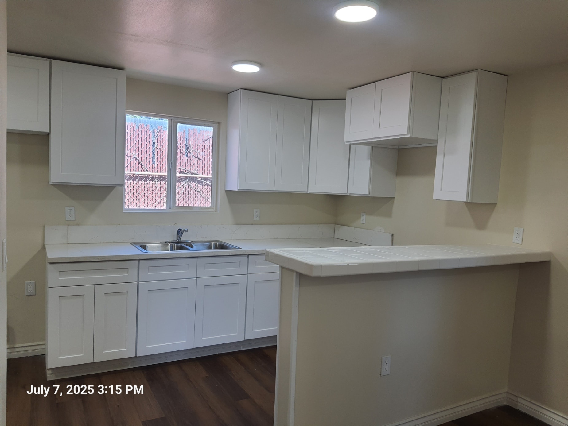 Building Photo - 1221 W 152nd St