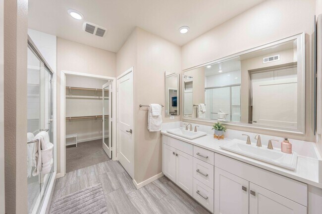 Building Photo - 113 Bowery