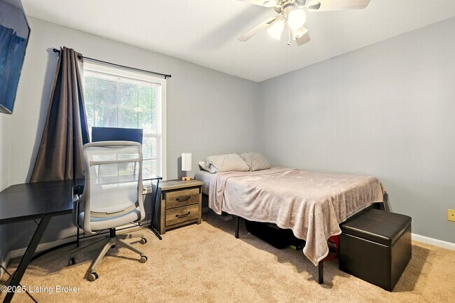 Building Photo - 225 Crescent Hill Pl