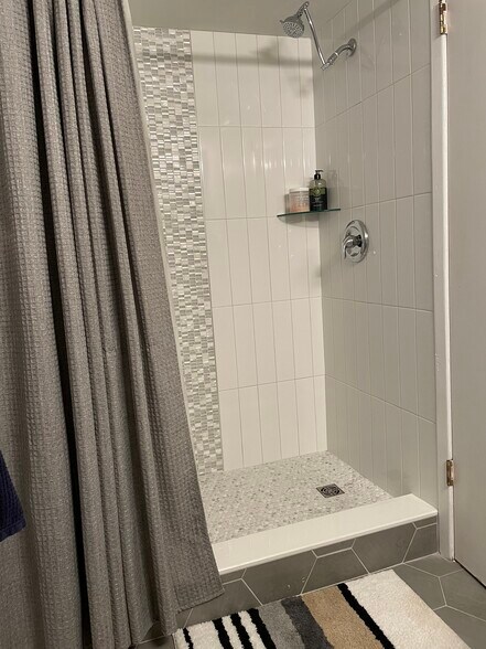 Building Photo - 125 5th Ave NE