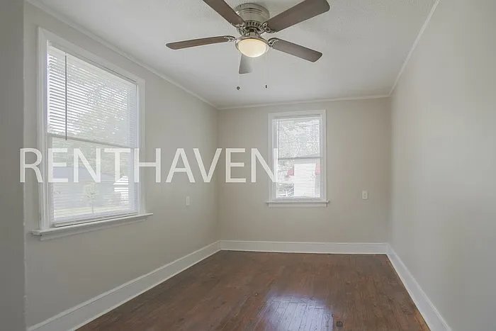 Building Photo - 207 Branham St