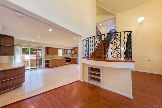 Building Photo - 6928 Gaviota Ave