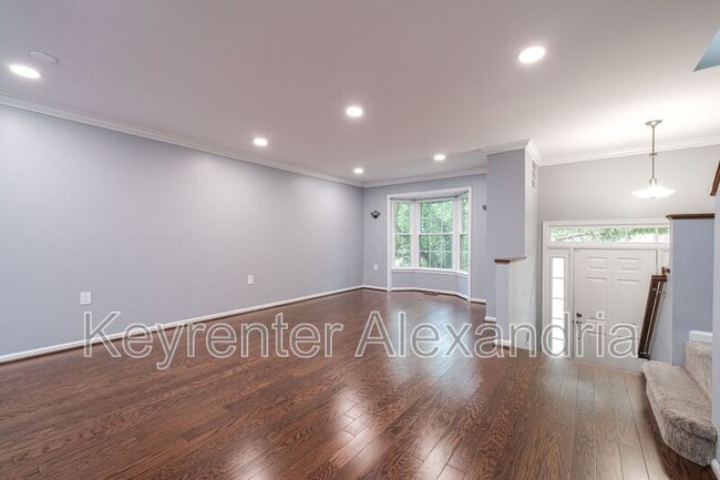 Building Photo - 3818 Vermont Ct