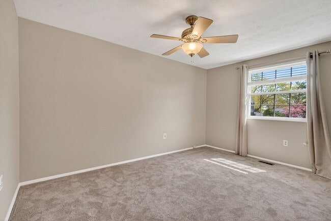 Building Photo - 2806 Logway Rd