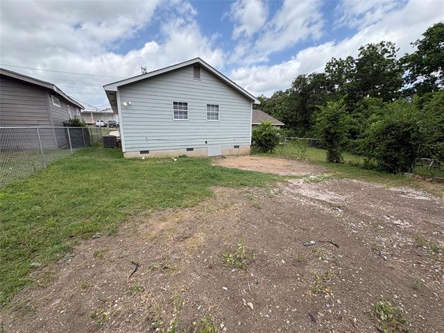Building Photo - 616 N 7th St