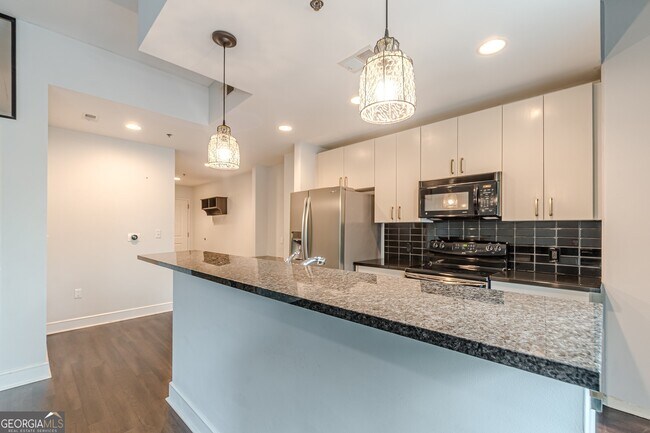 Building Photo - 44 Peachtree Pl NW