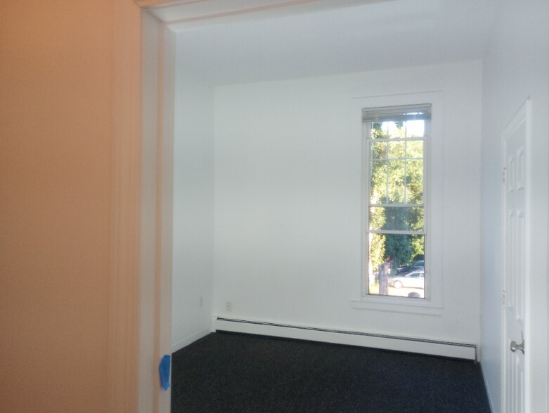 Building Photo - 138 Laurel Hill Ave