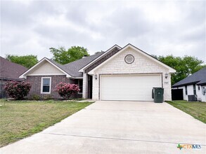 Building Photo - 7310 Golden Heart Dr
