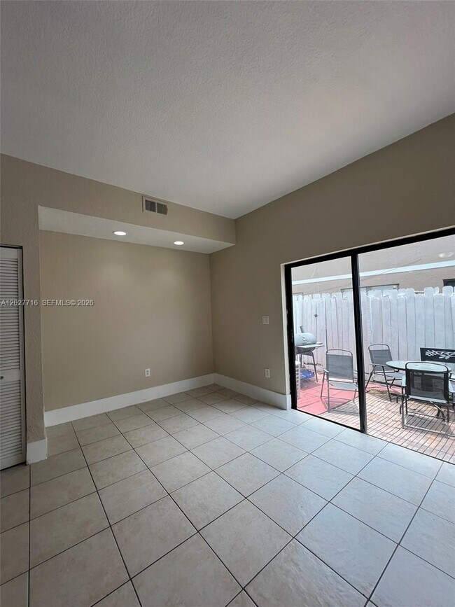 Building Photo - 5694 W 25th Ct