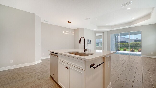 Building Photo - 4720 Willow Bend Ave