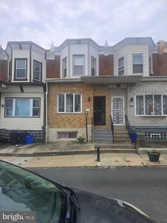 Building Photo - 5538 Delancey St