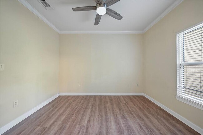 Building Photo - 18229 Bridle Club Dr