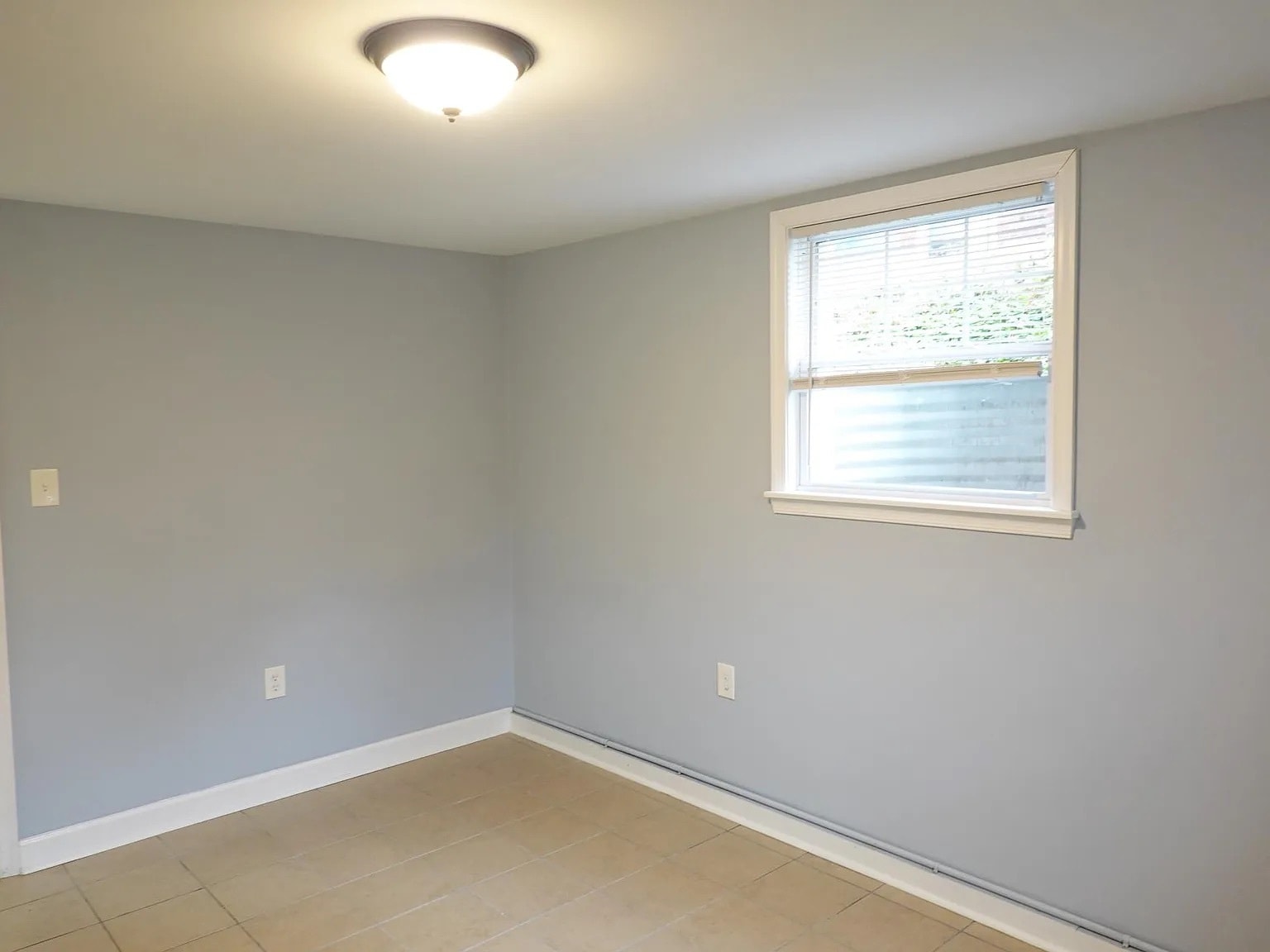 Building Photo - 910 Kennebec Ave