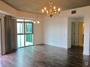 Building Photo - Luxury 16th floor West Facing View 2-bedro...