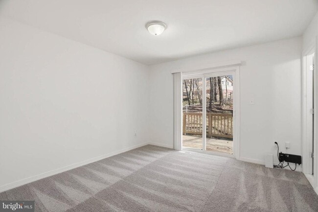 Building Photo - 9518 Blanchard Dr