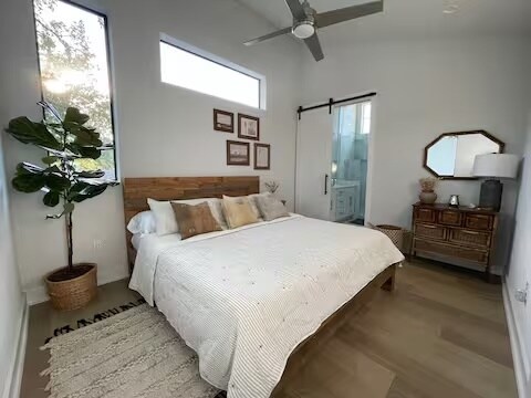 Building Photo - 1804 E 14th St