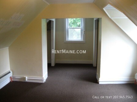 Building Photo - 391 Buck St