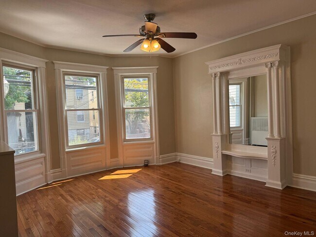 Building Photo - 2849 Harrington Ave