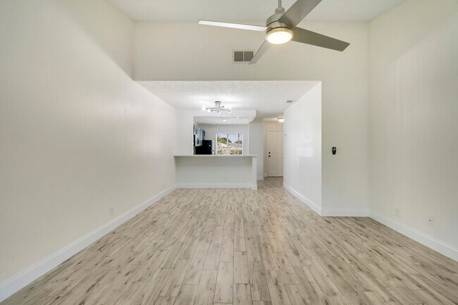 Building Photo - 188 Pinewood Ct