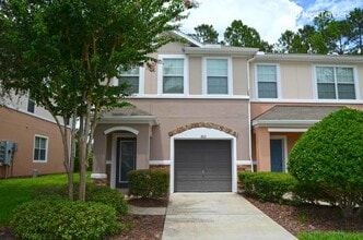 Building Photo - Three Bedroom in Cambridge at Oak Leaf Plantation!