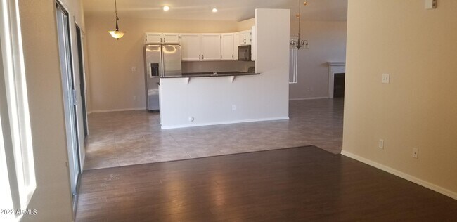 Building Photo - 13812 S 36th Way